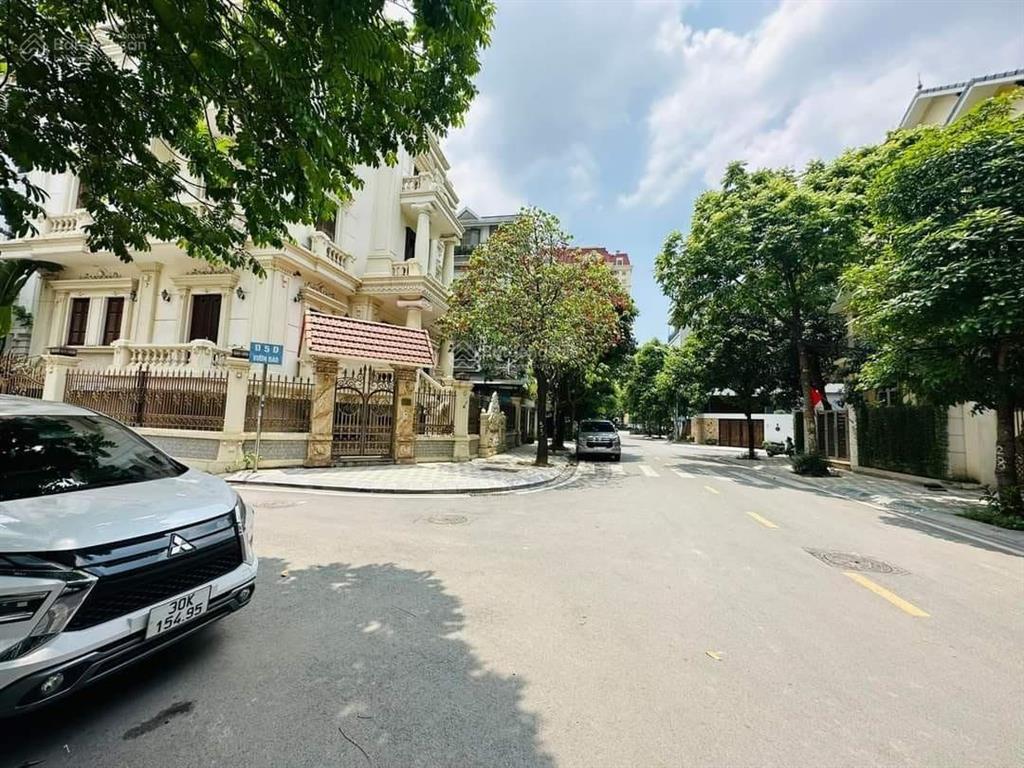 Bán đất ngoại giao đoàn đường xuân la lô d9 28  180m2 , mt 11m  xây được 8 9 tầng  oto tránh