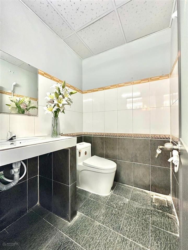 Phòng trọ mới xây gác lửng và studio cư xá bà điểm  bến xe an sương