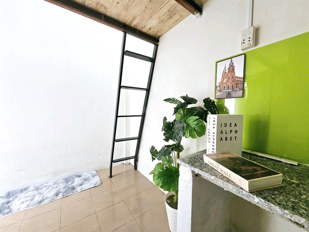 Phòng trọ mới xây gác lửng cao không đụng đầu  giờ giấc tự do đ. tiền lân 12 bà điểm  hóc môn