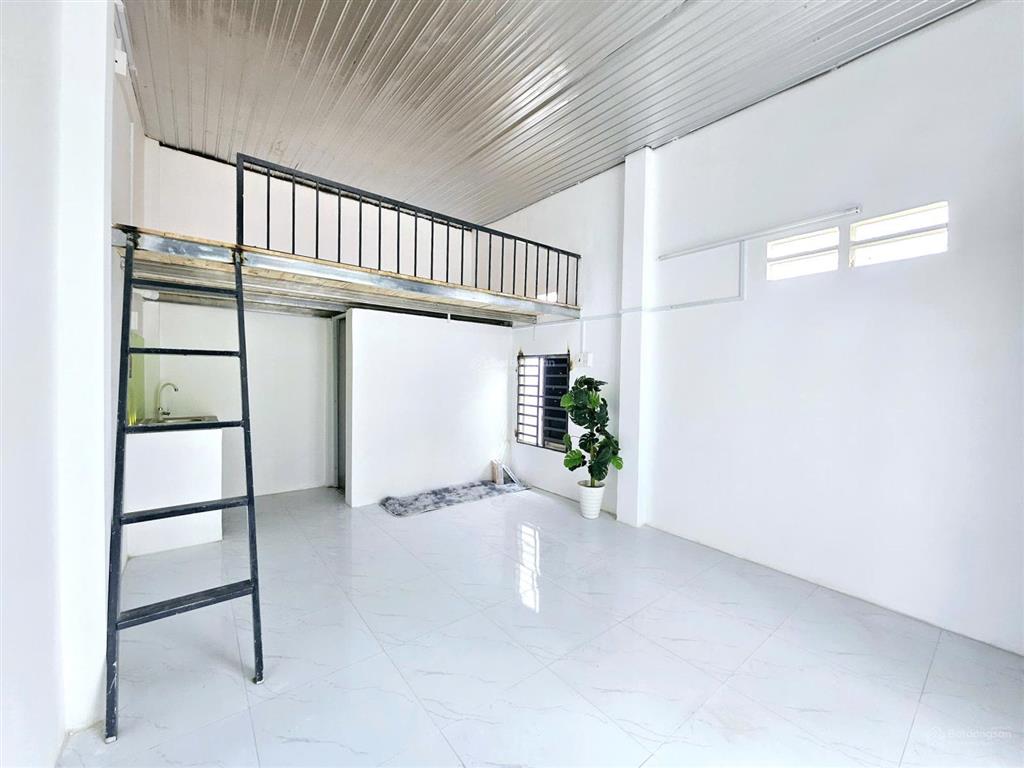 Phòng trọ mới xây gác lửng cao không đụng đầu  giờ giấc tự do đ. tiền lân 12 bà điểm  hóc môn