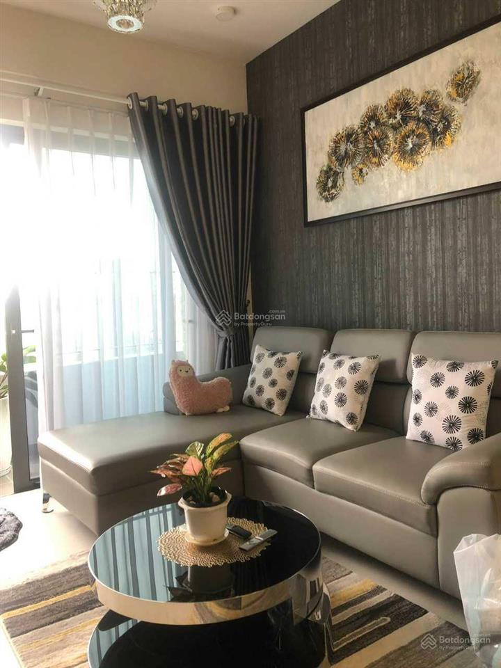 Cho thuê căn ban công lớn 91m2 16 triệu/th 3pn 2wc view sông gần tt q1,3,4,5,7,8. 0903 303 ***