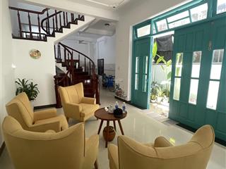 Bán nhà trung tâm của trung tâm. nhà ở chính 2 tầng, đất rộng, có 2 p.trọ tách biệt đang cho thuê