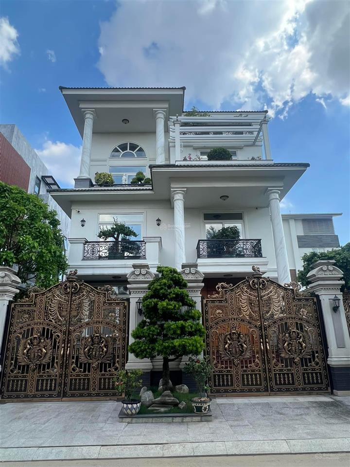 Siêu hiếm! bán biệt thự dt 15x18m  hầm 3 tầng, sổ cá nhân, khu biệt thự ngay tạ hiện, giá 52 tỷ