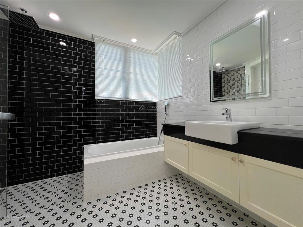 Siêu hiếm  bán nhanh duplex trong tháng 4  giá cực sốc  vista verde