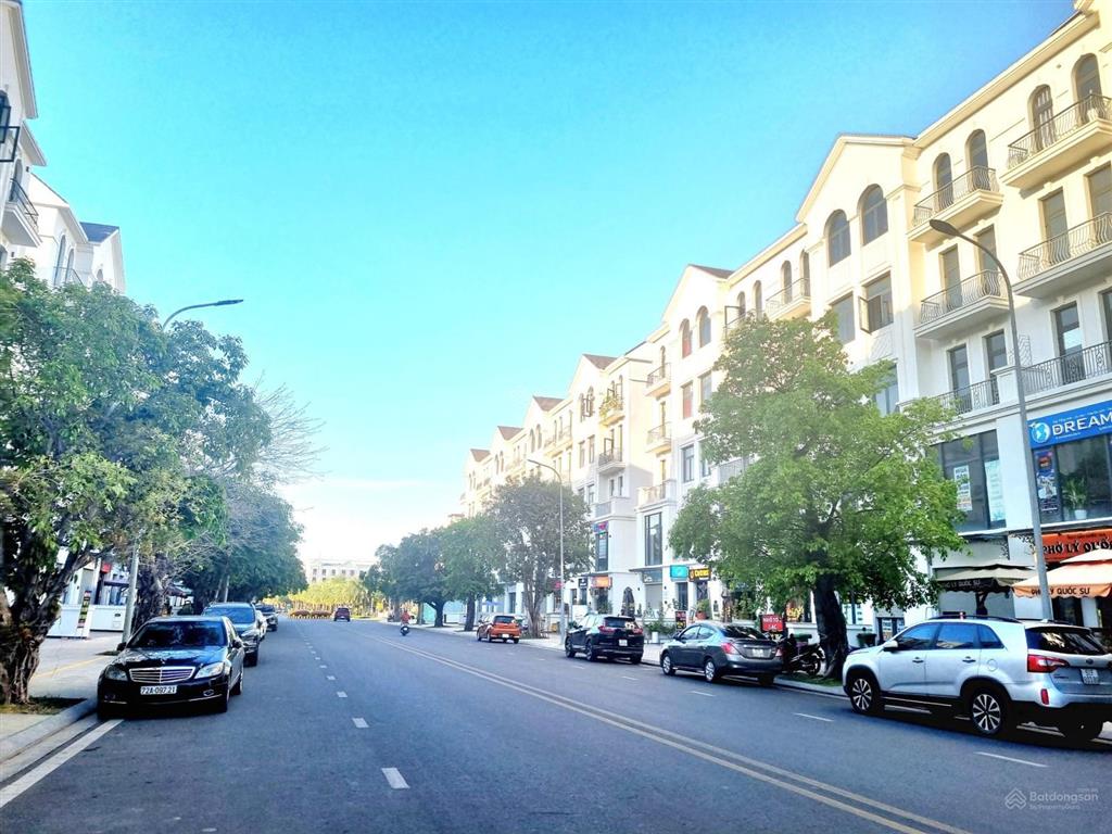 Bán nhà phố vinhomes grand park 96m2 liền kề, đường thông, giá đầu tư