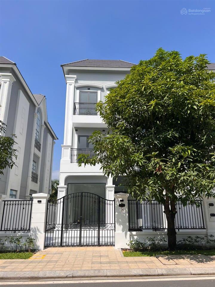 Cho thuê nhà phố vinhomes grand park. giá thuê nguyên căn hoàn thiện đẹp.  0938 618 *** ngọc lâm