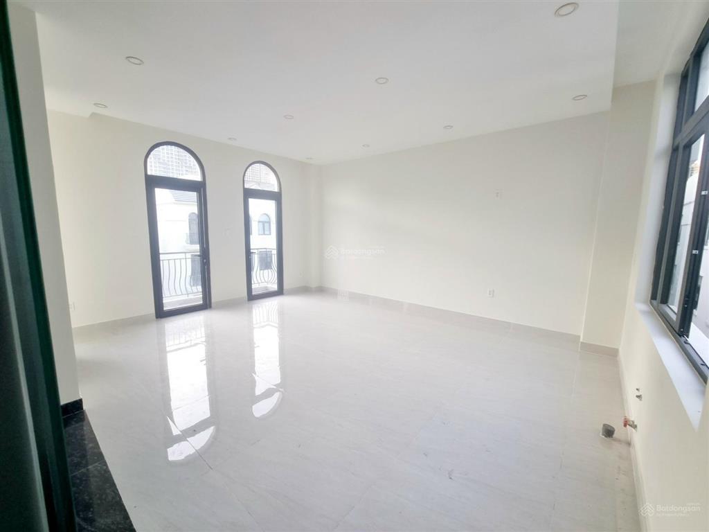 Nhà phố manhattan glory 96m2 đường thông, số đẹp, giá tốt thị trường là đây