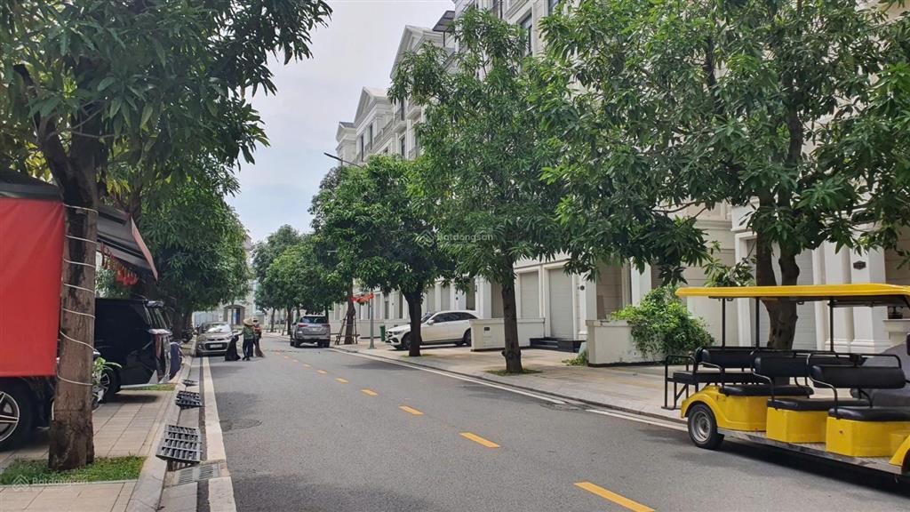 Bán nhà phố vinhomes grand park 84m2, sổ hồng gần sông