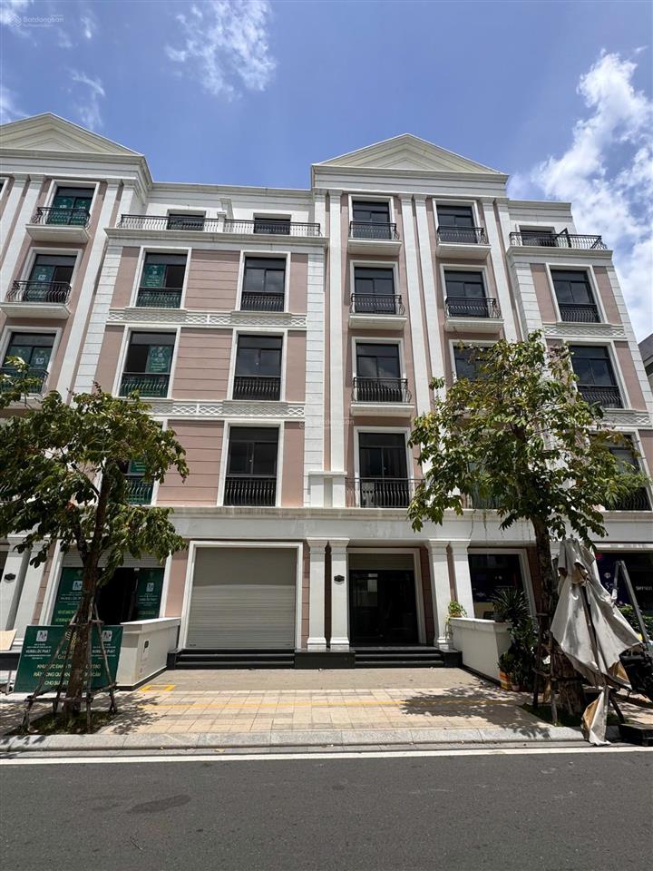 Bán nhà phố vinhomes grand park 84m2, sổ hồng gần sông