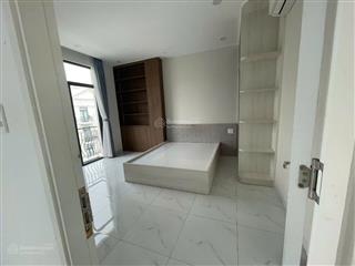 Nhà phố full nội thất mới, cần cho thuê để ở, có sẵn bếp + máy lạnh và 2 3 phòng