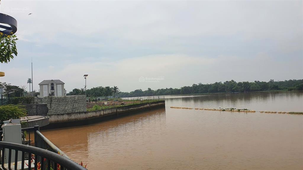 Bán nhà phố siêu to 160m2 (8x20) gần sông, bến du thuyền. giá siêu tốt