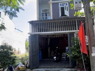 Tôi cần bán nhà 2 tầng mặt tiền đường trần bích san, nhà xây kiêng cố lên đc 4 tầng