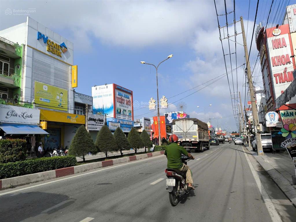 Bán đất thổ cư 10.58x29m mt đường nguyễn hữu thọ, tt bến lức, long an