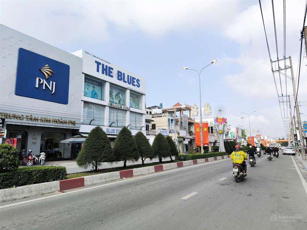 Bán đất thổ cư 10.58x29m mt đường nguyễn hữu thọ, tt bến lức, long an