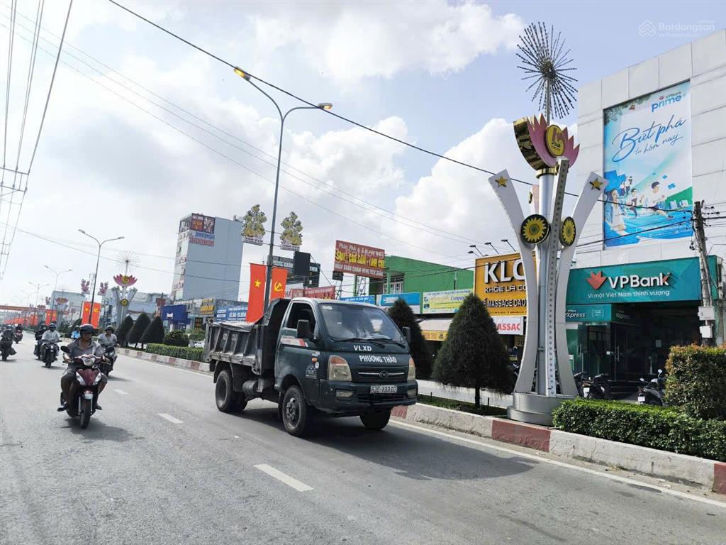 Bán đất thổ cư 10.58x29m mt đường nguyễn hữu thọ, tt bến lức, long an