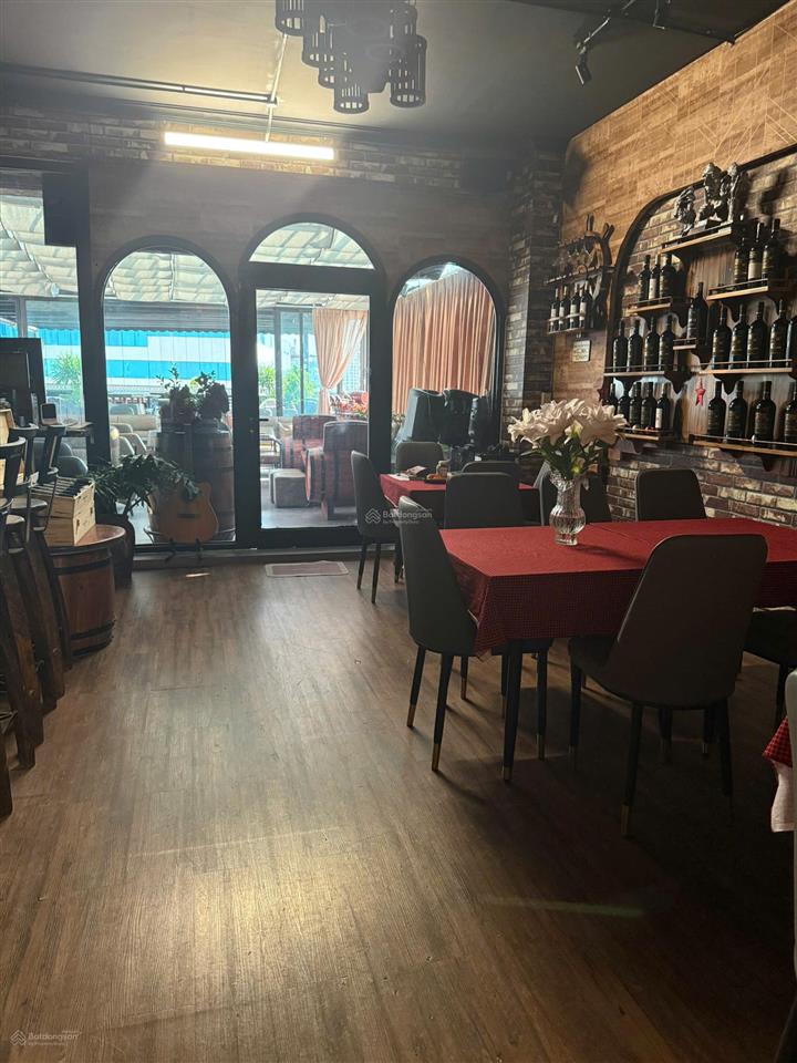 Bán tòa nhà mặt phố thái thịnh  vị trí ngã ba vàng, dòng tiền 2,5 tỷ/năm