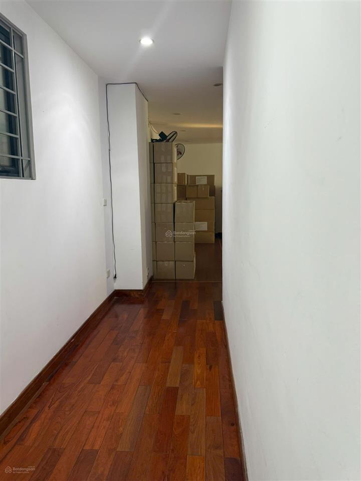 Bán tòa nhà mặt phố thái thịnh  vị trí ngã ba vàng, dòng tiền 2,5 tỷ/năm