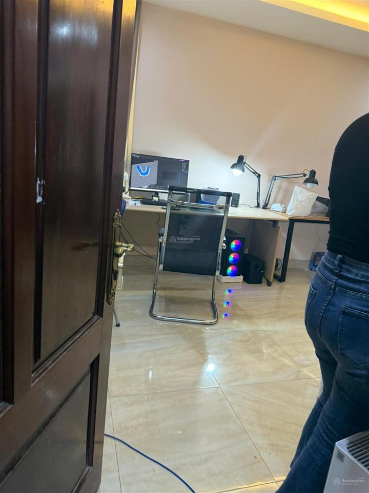 Bán tòa nhà mặt phố thái thịnh  vị trí ngã ba vàng, dòng tiền 2,5 tỷ/năm