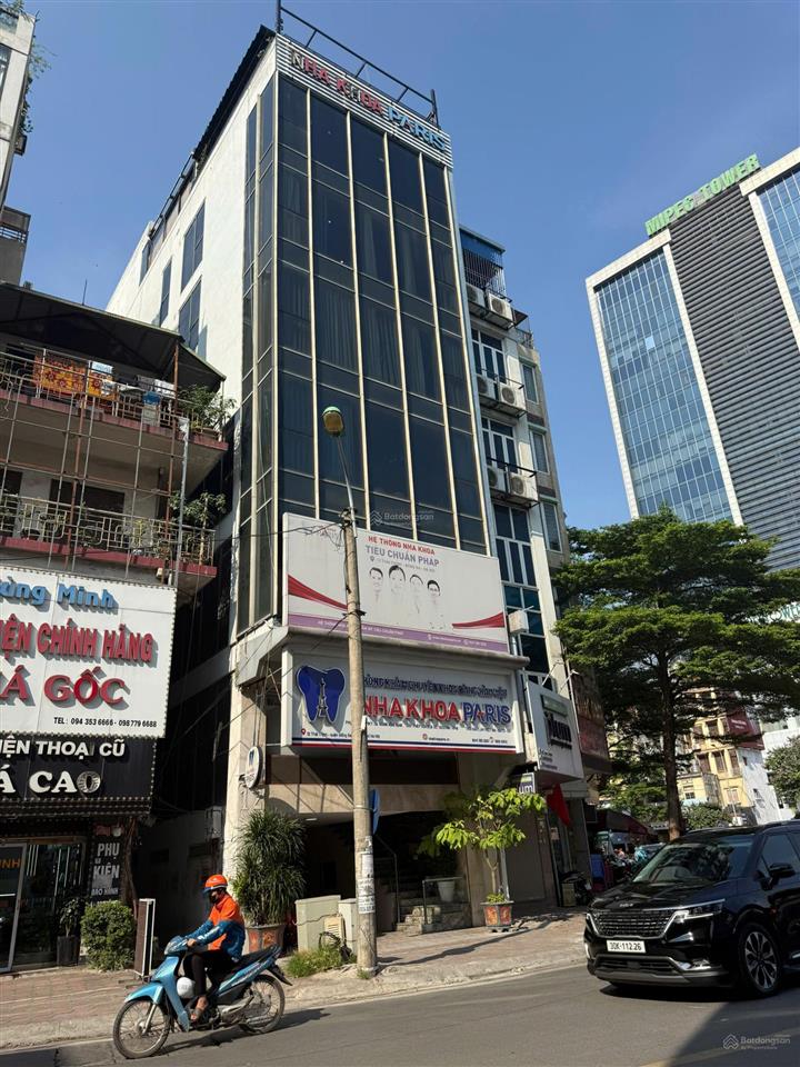 Bán tòa nhà mặt phố thái thịnh  vị trí ngã ba vàng, dòng tiền 2,5 tỷ/năm