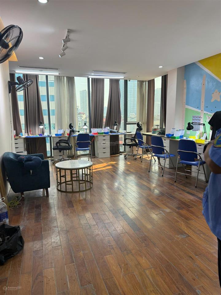 Bán tòa nhà mặt phố thái thịnh  vị trí ngã ba vàng, dòng tiền 2,5 tỷ/năm