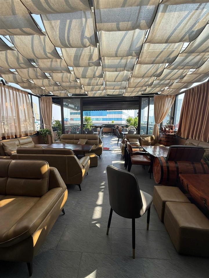 Bán tòa nhà mặt phố thái thịnh  vị trí ngã ba vàng, dòng tiền 2,5 tỷ/năm