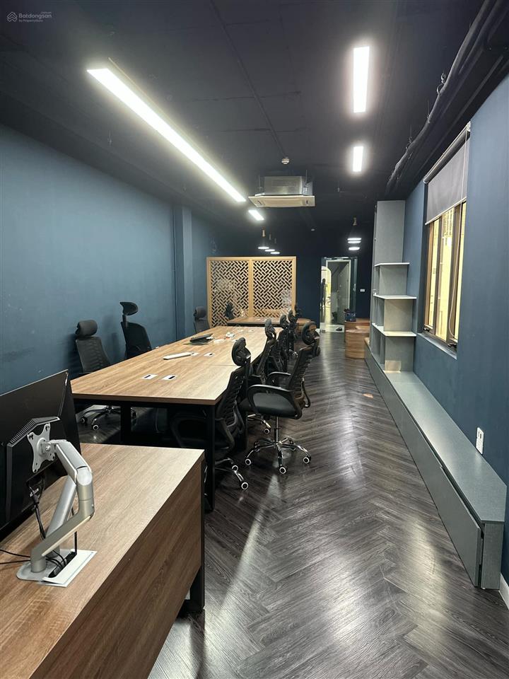 Cho thuê 02 sàn văn phòng (~105m2) mặt phố khâm thiêm