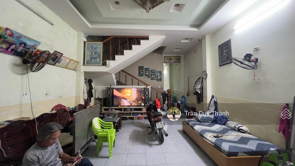 Xác định bán đất tặng căn nhà 3 tầng cách biển mỹ khê đúng 200m