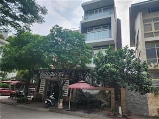 Chính chủ cần bán nhanh căn biệt thự đơn lập full nội thất cả hầm rượu, 0328 561 ***