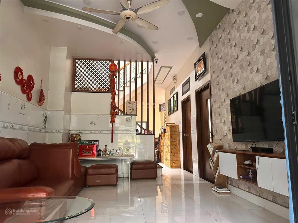 Bán nhà hiệp thành 3  đối diện công viên  diện tích 7x20  nhà 1 trệt 2 lầu