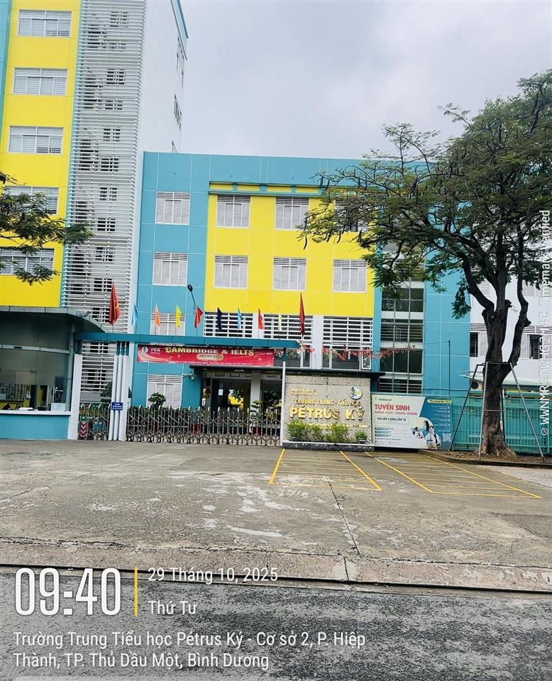 Bán nhà hiệp thành 3  đối diện công viên  diện tích 7x20  nhà 1 trệt 2 lầu