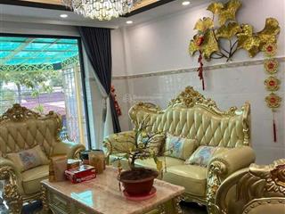 Nhà 1 trệt 4 lầu có thang máy  mặt tiền huỳnh văn luỹ  sổ hồng hoàn công