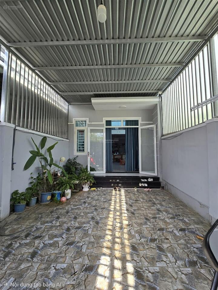 Nhà hiệp thành  trệt lững 3 phòng ngủ , sân trước ô tô , sân sau thoáng  đường thông