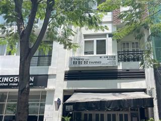 Bán nhà phố khu hưng phước 4, vị trí đẹp, pmh,q7, giá rẻ nhất thị trường chỉ 28.3 tỷ. 0972 867 ***