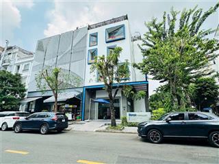 Bán nhà phố góc công viên hưng phước pmh q7, cao triều phát, giá chỉ có 68.3 tỷ,  0972 867 ***