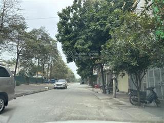 Chính chủ bán đất đấu giá tđc kiến hưng, đường trước nhà 13.5m nhìn công viên.  0985 769 ***