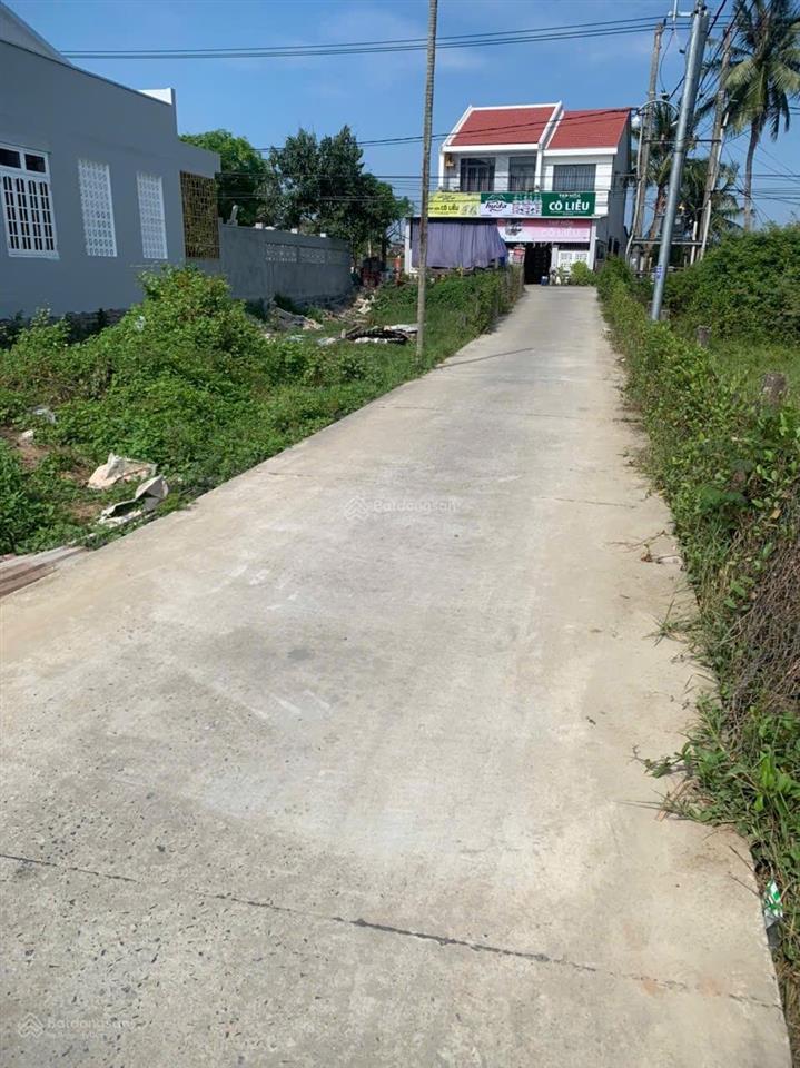 Vị trí thuận lợi gần villa, khách sạn view dừa, gần sông