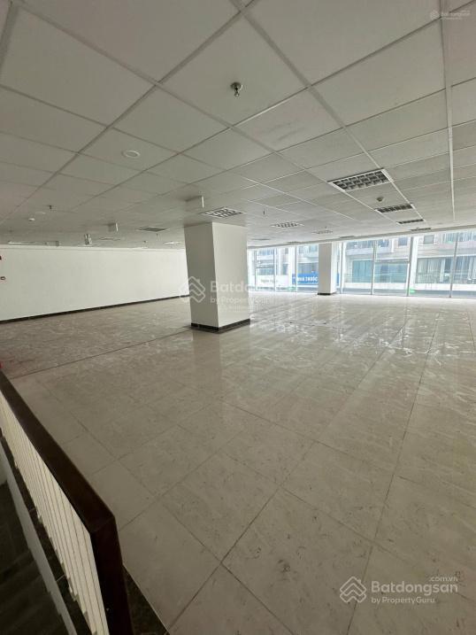 Cho thuê 800m2 mặt phố chân đế chung cư tầng 1 + 2 làm trường mầm non khu vực hoàng mai