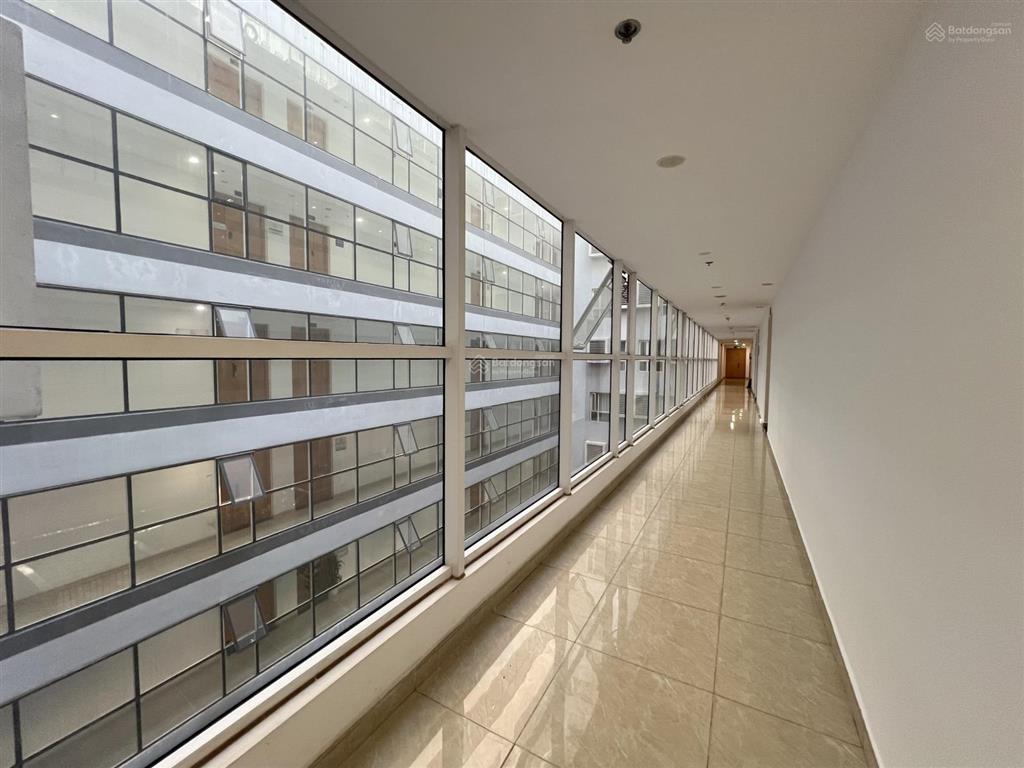 Charmington la pointe quận 10 vp 200m2 full nội thất 70 triệu, được đkkd, thời gian tự do
