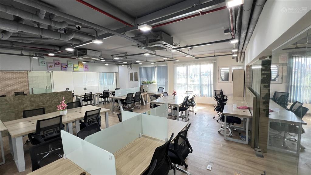 Charmington la pointe quận 10 vp 200m2 full nội thất 82 triệu, được đkkd, thời gian tự do