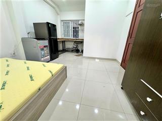 Cho thuê căn hộ dịch vụ full nt có ban công giá 4,2tr