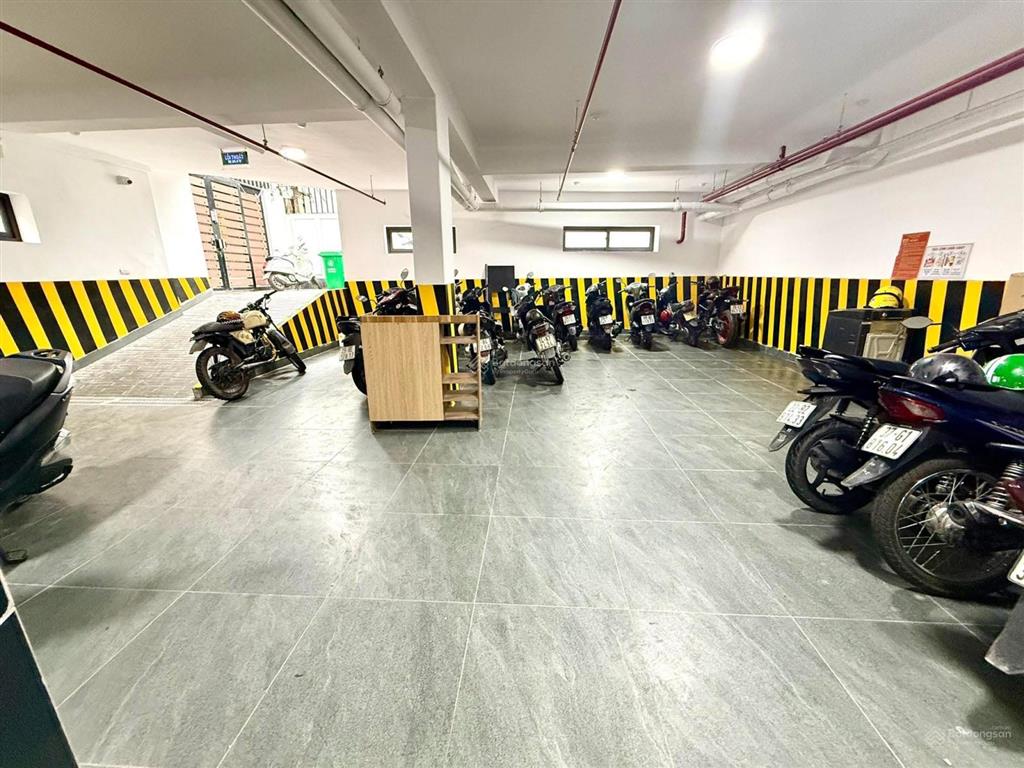 Siêu phẩm mp vương thừa vũ kéo dài  115m²  mặt tiền 11m  lô góc  dòng tiền 200tr/tháng