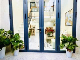 Sổ hồng chính chủ, nhà mới hoàn công đầy đủ