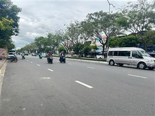 Bán lô đất mặt tiền đường lê văn hiến, đất vị trí đẹp đối diện bv sản nhi, sầm uất kd buôn bán tốt