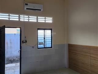 Cho thuê dãy trọ 20 phòng ngã 3 hương toàn  bến tràm 45tr/tháng  sẵn máy lạnh