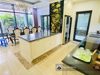 Biệt thự sân vườn kđt mới dịch vọng  cv cầu giấy 268m2 4 tầng 1 hầm view vườn hoa, full nội thất