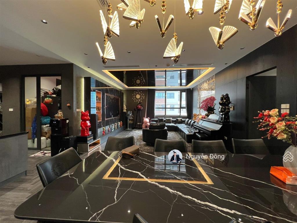 Chính chủ bán gấp cc diamond residence 25 lê văn lương 162m2 full nội thất đẹp long lanh