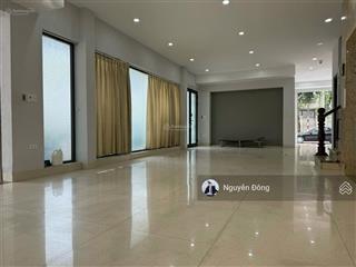 Nhà liền kề lô góc dự án geleximco khu c  dt 125m2  mặt tiền 25m, chính chủ, sổ đỏ giá 36,8 tỉ