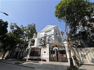 Chính chủ bán bt 230m2, mt 12m, 4t, hơn 3x tỷ. full nội thất nhập khẩu. có thang máy