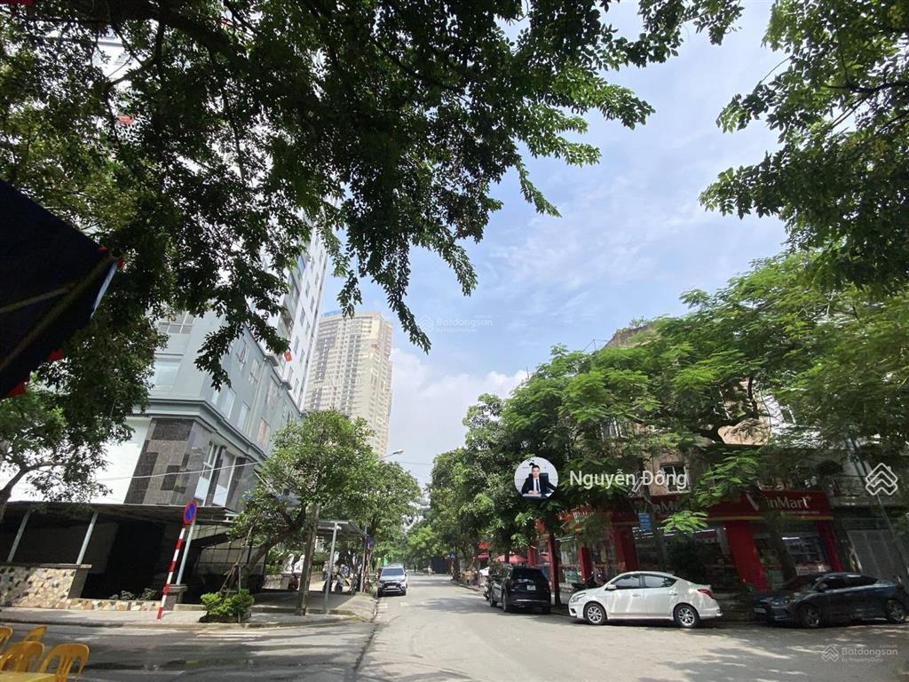 Quá rẻ chỉ 35 tỷ bán ngay biệt thự văn phú 200m2, mt 10m, sát ngã tư đường đôi, công viên, sđcc