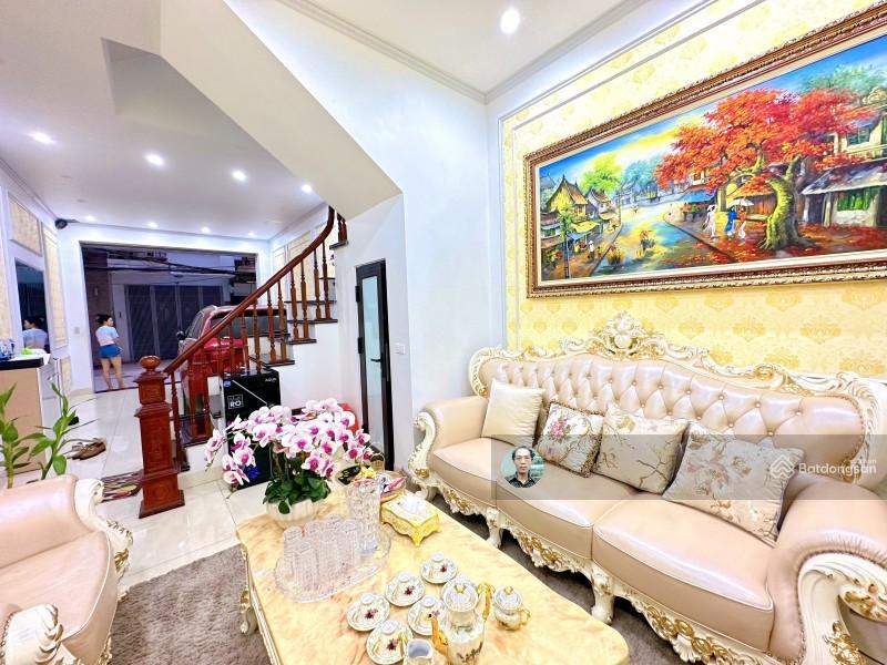 Cực hiếm! chỉ nhỉnh 300tr/m2 có nhà mặt phố quận ba đình 139m2,kdsu,ô tô dừng đỗ nở hậu 9mét